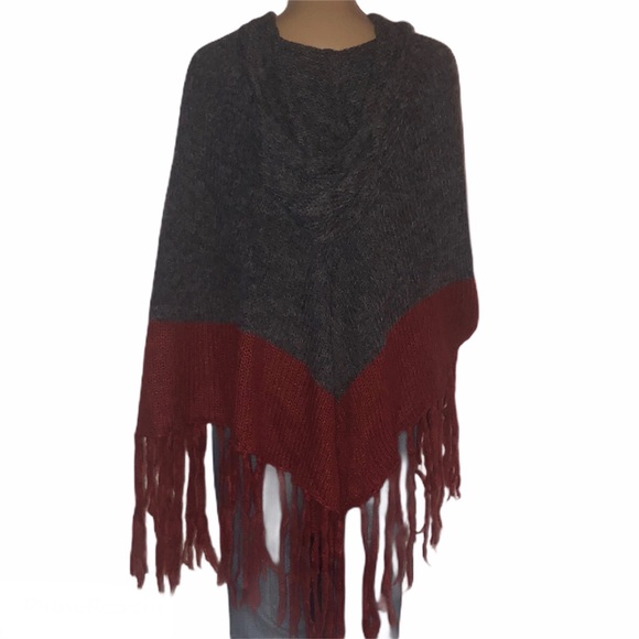 H&M hooded poncho - Picture 3 of 5